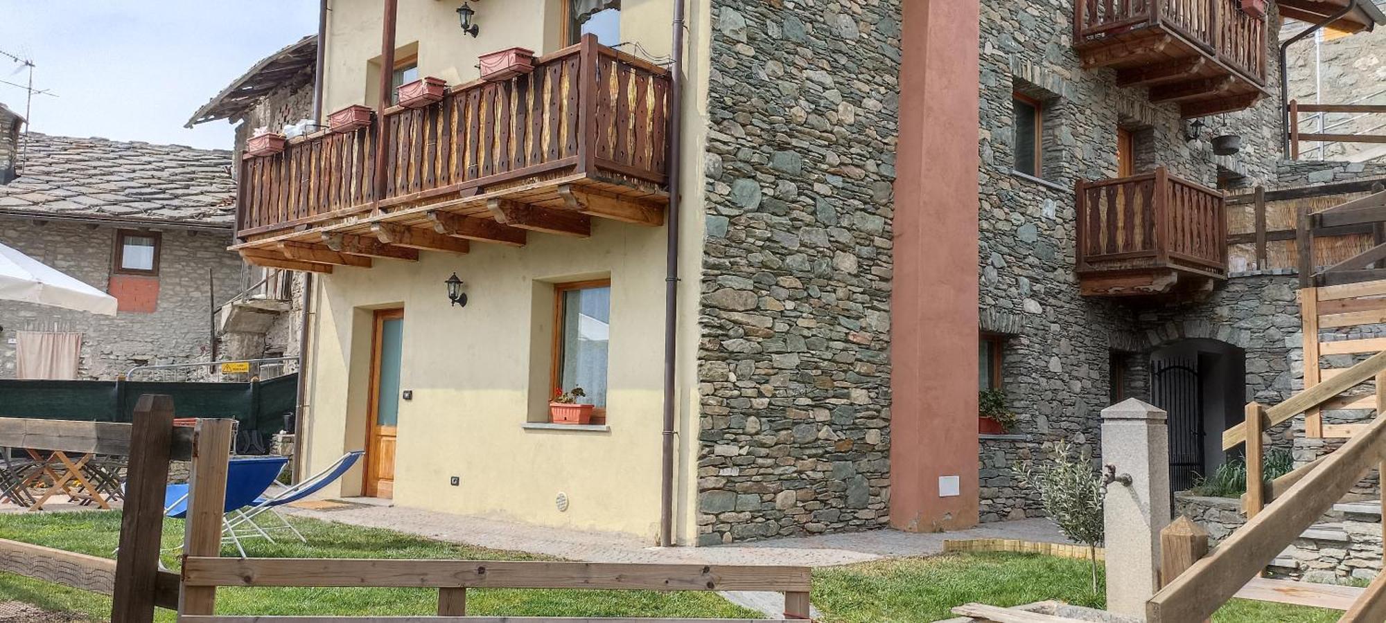 شقة Casa Alpina - Sarre أَويستا الغرفة الصورة