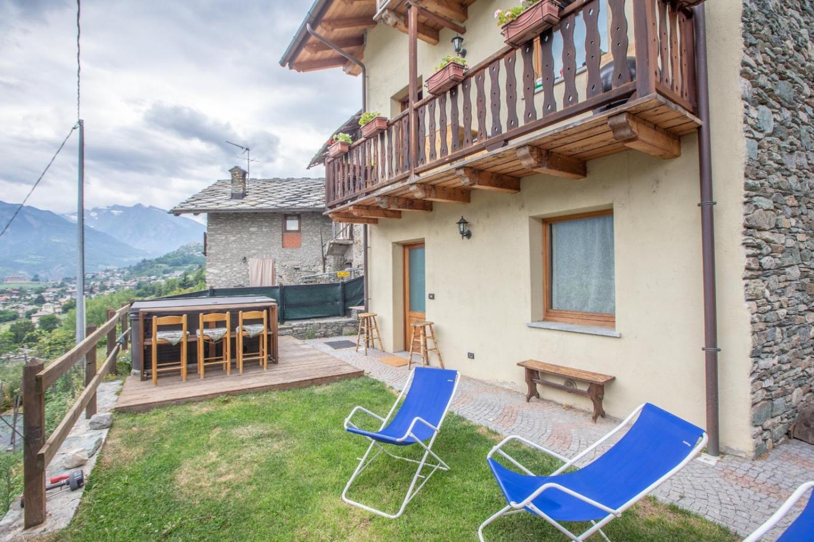 شقة Casa Alpina - Sarre أَويستا الغرفة الصورة